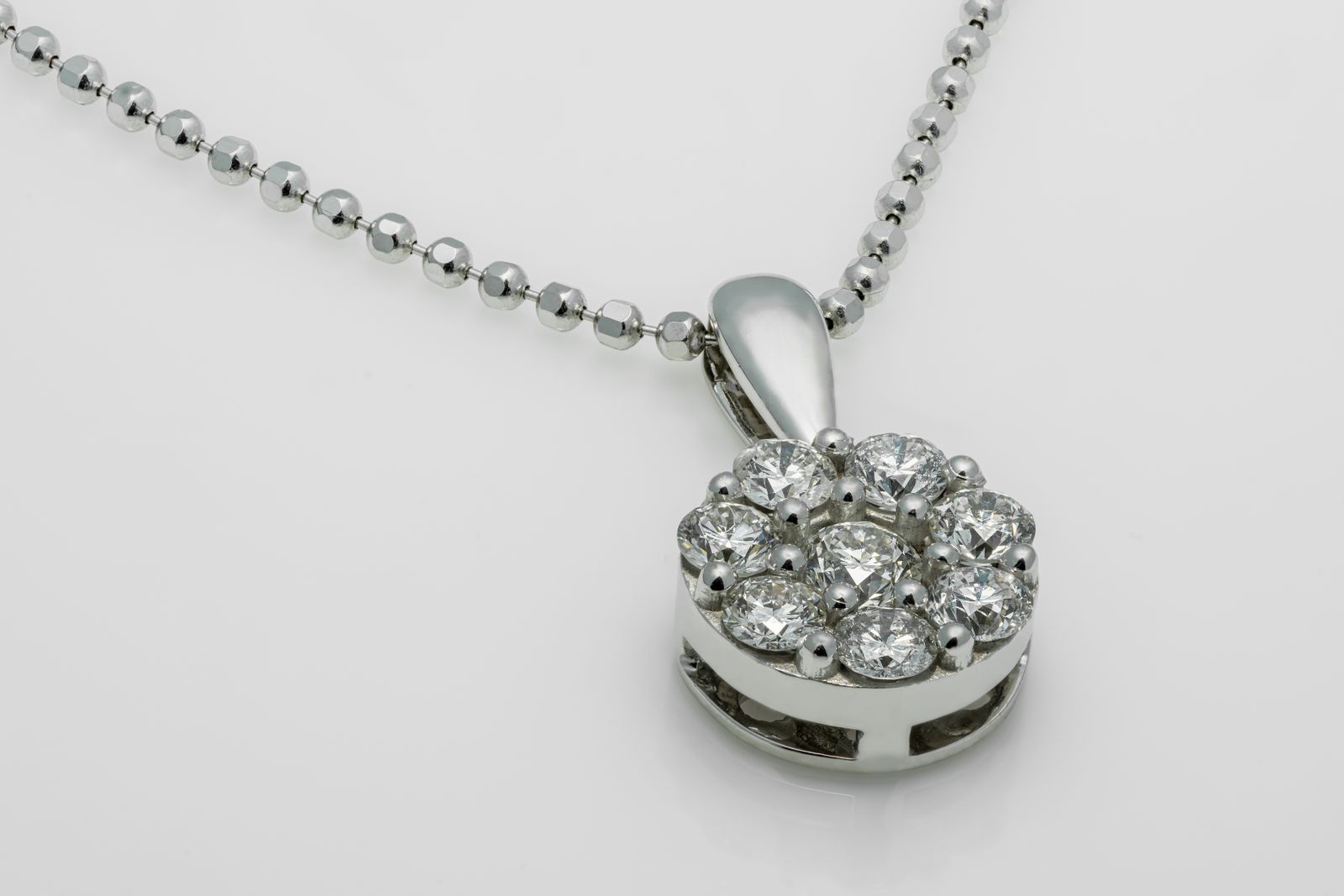 Heart Diamond Pendant - Babe Carat preview product image 2