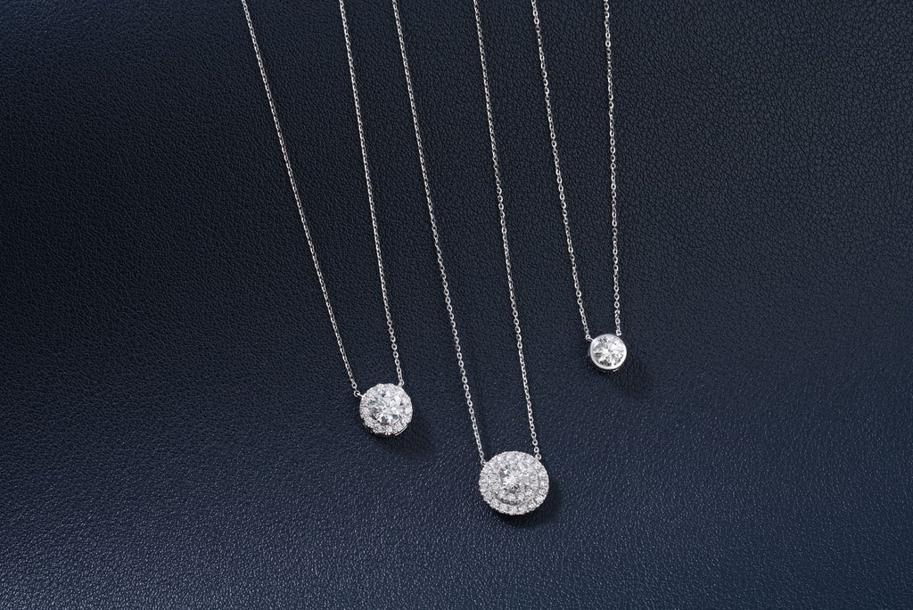 Halo Diamond Necklace - Babe Carat preview product image 1